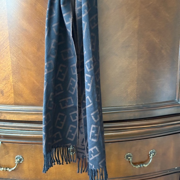 FENDI Wool  Brown warm scarves with logo accent - Picture 6 of 11